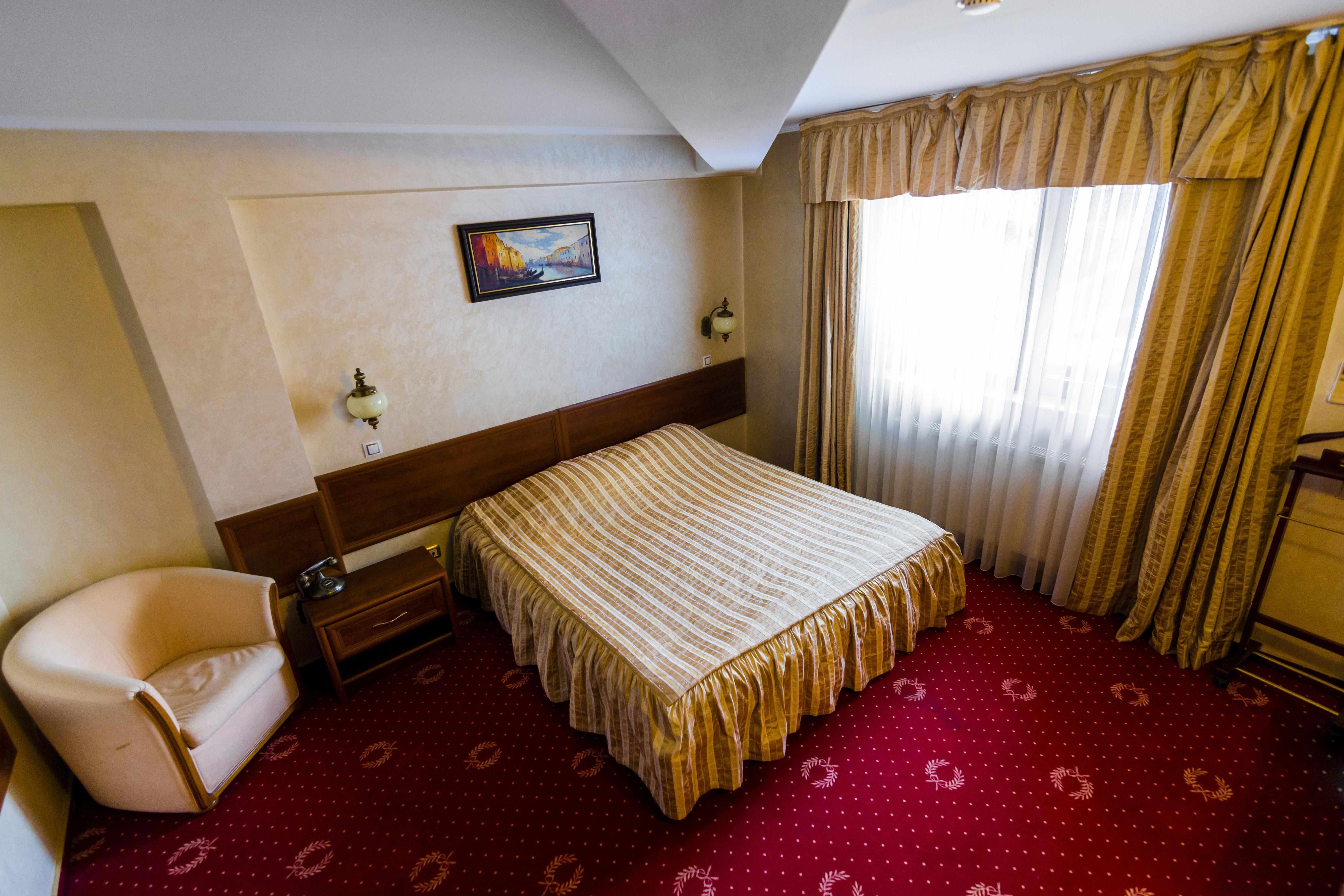 Hotel Golden House Craiova Exterior foto